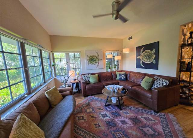 Property at 1600 Michigan Ave #1, Miami Beach, FL 33139, 1 bed, 1 bath