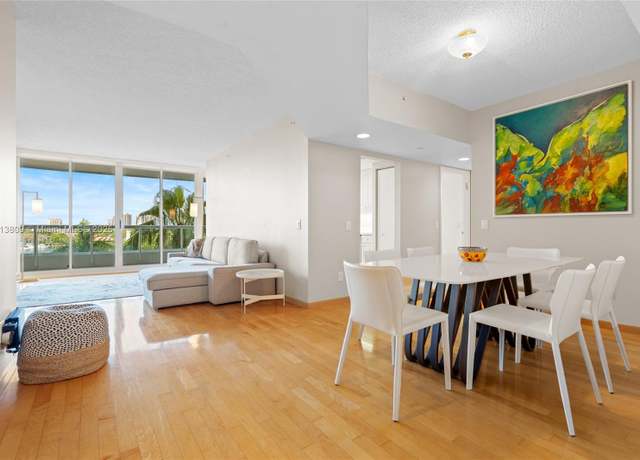 Property at 21205 Yacht Club Dr #707, Aventura, FL 33180, 2 beds, 2 baths