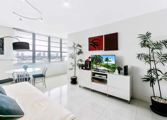 Property at 100 Lincoln Rd #1201, Miami Beach, FL 33139, 1 bed, 1 bath