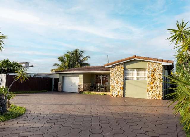 Property at 6575 SW 27th St, Miami, FL 33155, 4 beds, 4 baths