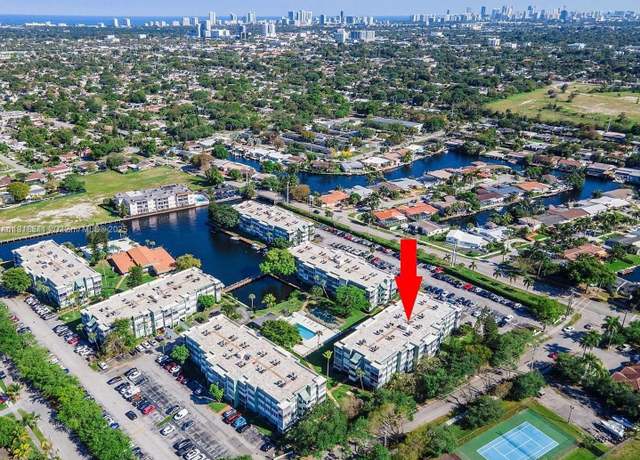Property at 2781 Taft St #308, Hollywood, FL 33020, 1 bed, 1.5 baths