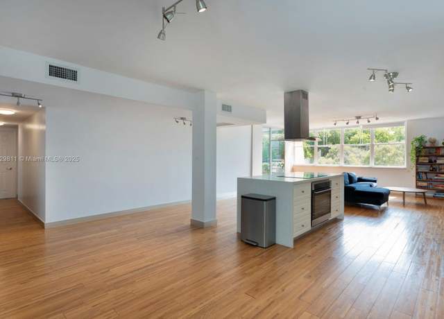Property at 20200 W Country Club Dr Ph 24, Aventura, FL 33180, 3 beds, 2 baths