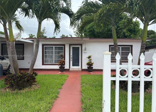 Property at 821 E 13th St, Hialeah, FL 33010, 5 beds, 3 baths