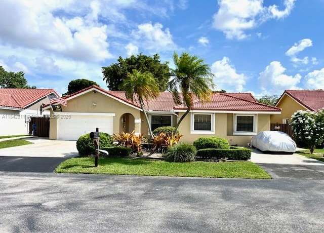Property at 15360 SW 55th Ter, Miami, FL 33185, 4 beds, 2 baths