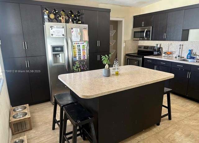 Property at 28541 SW 144th Ct, Homestead, FL 33033, 3 beds, 1 bath