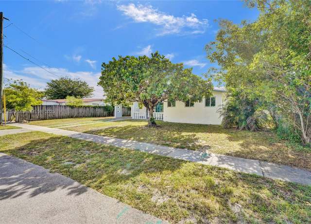 Property at 510 SW 29th Ave, Fort Lauderdale, FL 33312, 3 beds, 2 baths