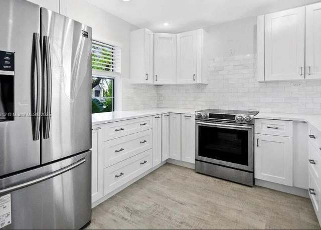 Property at 103 Lake Terry Dr, West Palm Beach, FL 33411, 2 beds, 2 baths