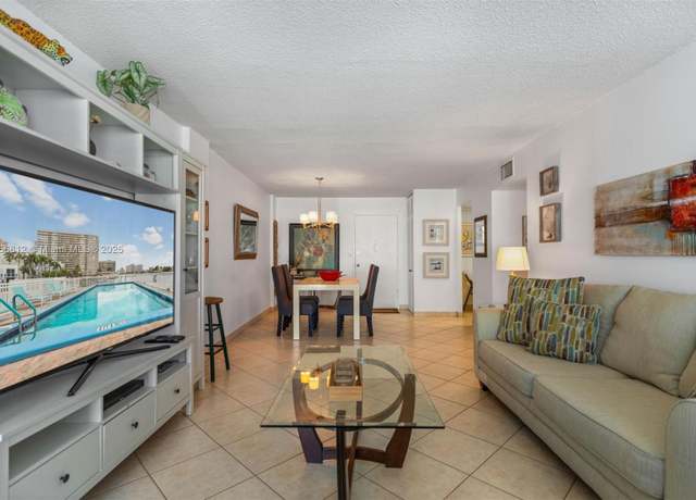 Property at 1913 S Ocean Dr #316, Hallandale Beach, FL 33009, 1 bed, 1 bath
