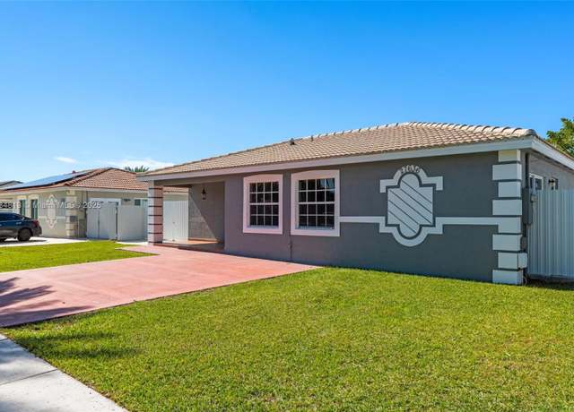 Property at 27636 SW 132nd Pl, Homestead, FL 33032, 3 beds, 2 baths