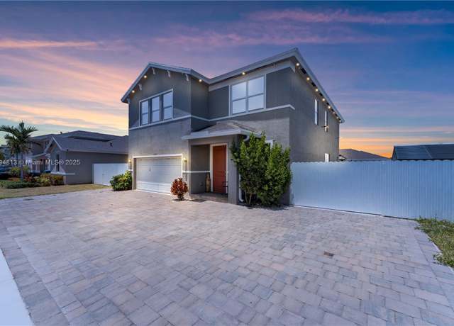 Property at 13225 SW 272nd St, Homestead, FL 33032, 4 beds, 3.5 baths