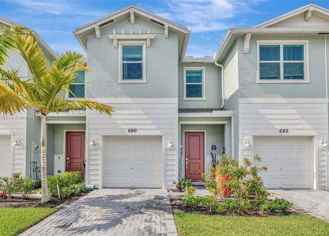 Property at 680 SE Lake Falls St, Port St. Lucie, FL 34984, 3 beds, 2.5 baths