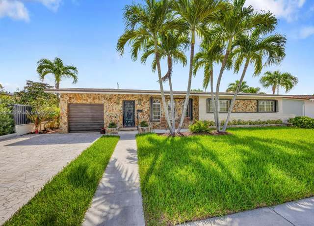 Property at 5025 SW 90th Ct, Miami, FL 33165, 3 beds, 2 baths