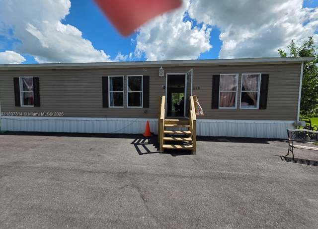 Property at 648 Avenida Del Sur, Clewiston, FL 33440, 3 beds, 2 baths