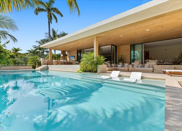 Property at 1510 W 23rd St, Miami Beach, FL 33140, 5 beds, 4.5 baths