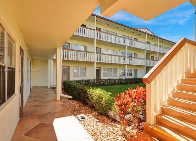 Property at 171 E Mansfield Unit 171-E, Boca Raton, FL 33434, 1 bed, 1.5 baths