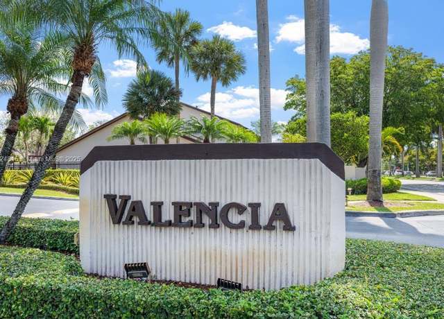 Property at 10091 SW 137th Pl, Miami, FL 33186, 4 beds, 3 baths