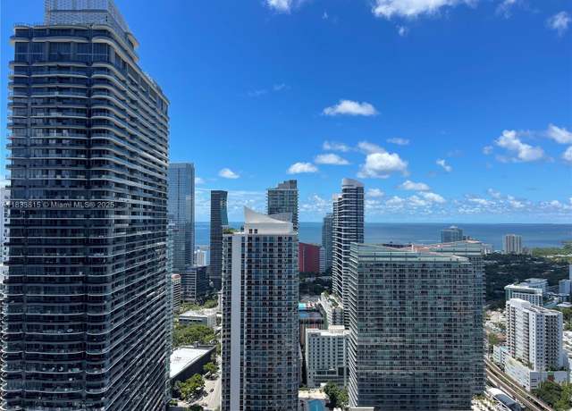Property at 45 SW 9th St #4405, Miami, FL 33130, 1 bed, 2 baths