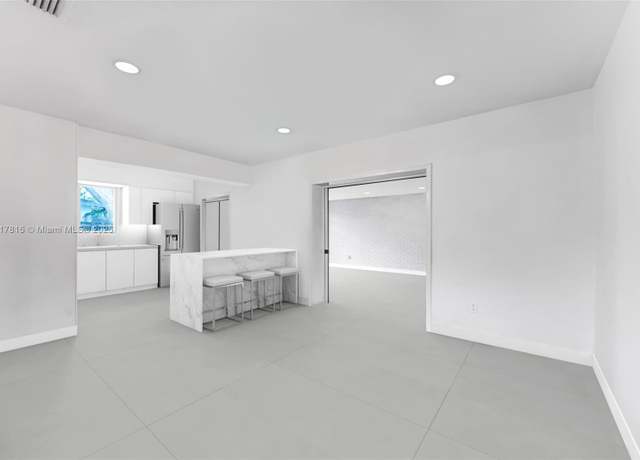 Property at 9401 SW 78th St, Miami, FL 33173, 3 beds, 2 baths