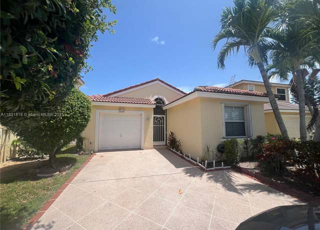 Property at 5618 Kingsmill Ct, Lake Worth, FL 33463, 3 beds, 2 baths