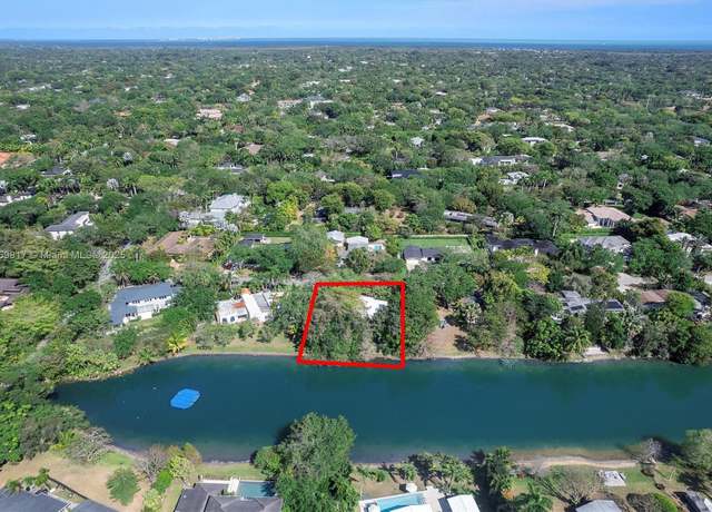 Property at 11600 SW 69th Ct, Pinecrest, FL 33156, 3 beds, 2 baths