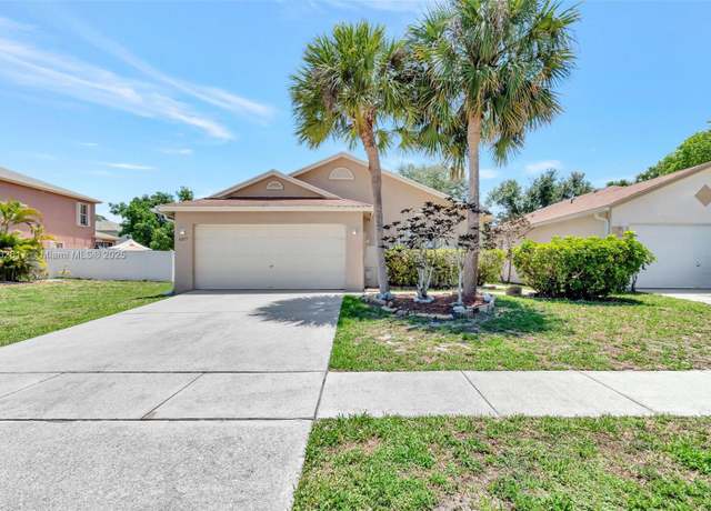 Property at 6077 Azalea Cir, West Palm Beach, FL 33415, 3 beds, 2 baths