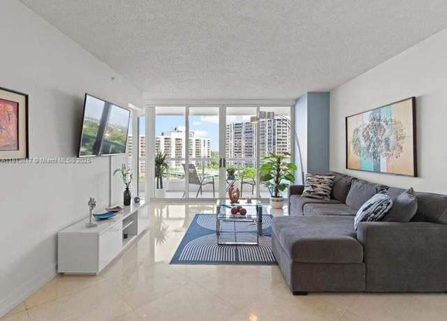 Property at 21055 Yacht Club Dr #1007, Aventura, FL 33180, 2 beds, 2 baths