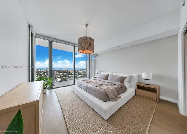 Property at 500 Alton Rd #1906, Miami Beach, FL 33139, 1 bed, 1.5 baths