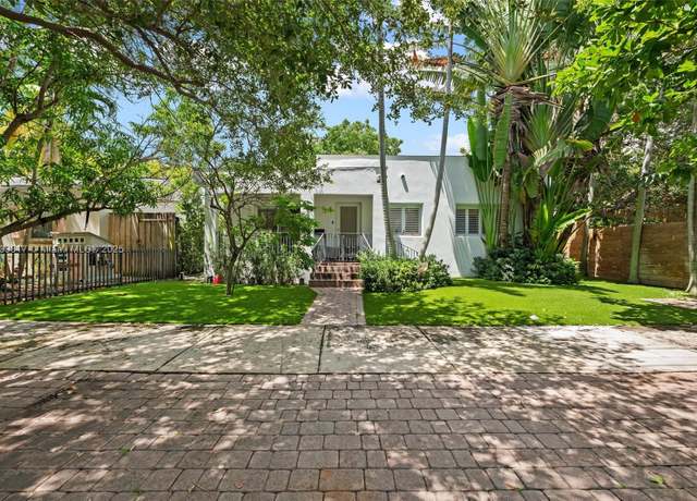 Property at 2511 Tequesta Ln, Coconut Grove, FL 33133, 2 beds, 2 baths
