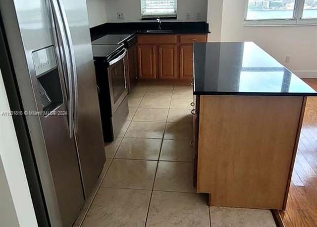 Property at 770 Claughton Island Dr #1915, Miami, FL 33131, 2 beds, 2 baths