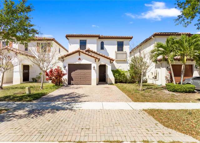 Property at 3762 SW 93rd Ave, Miramar, FL 33025, 3 beds, 2.5 baths