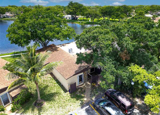 Property at 616 Briarwood Cir Unit 1-44, Hollywood, FL 33024, 2 beds, 2 baths