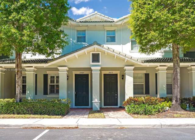 Property at 1005 NW 18th Ave, Boca Raton, FL 33486, 3 beds, 2.5 baths