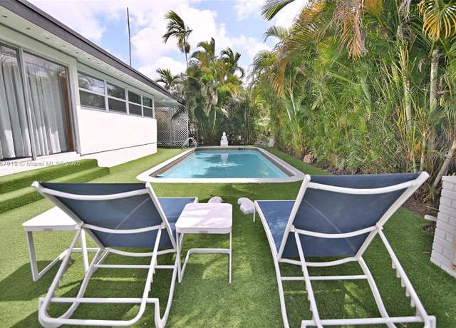 Property at 7860 SW 17th St, Miami, FL 33155, 5 beds, 3 baths