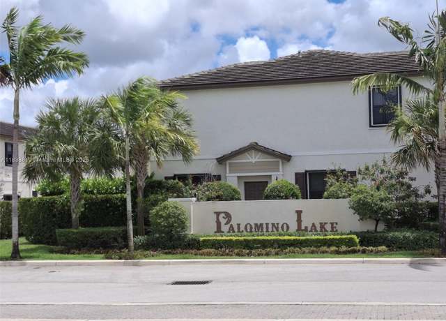 Property at 5990 Mustang Mnr, Davie, FL 33314, 3 beds, 2.5 baths
