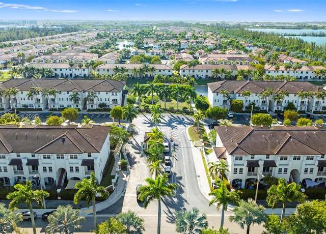 Property at 8900 NW 97th Ave #213, Doral, FL 33178, 3 beds, 2.5 baths