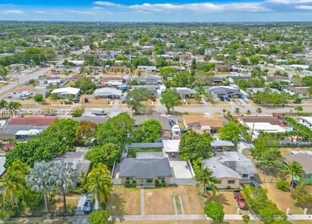 Property at 11930 SW 187th St, Miami, FL 33177, 3 beds, 2 baths