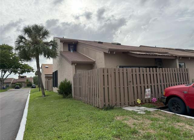 Property at 1965 SW 81st Way, Davie, FL 33324, 2 beds, 2 baths