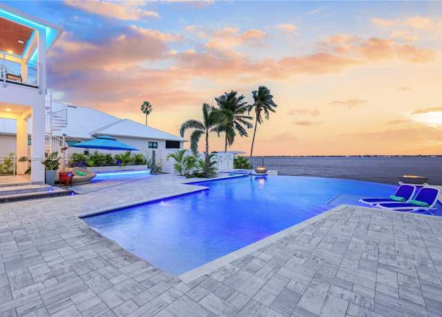 Property at 3715 SE 21st place 3715 Se 21st Pl, Cape Coral, FL 33904, 6 beds, 7.5 baths