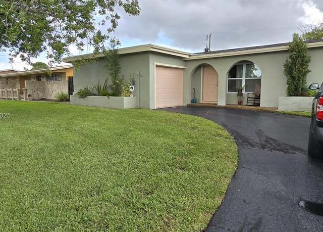 Property at 8941 NW 25th Ct, Sunrise, FL 33322, 2 beds, 2 baths