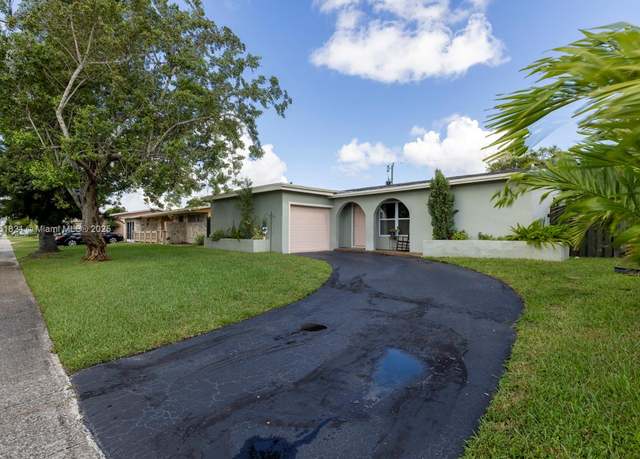 Property at 8941 NW 25th Ct, Sunrise, FL 33322, 2 beds, 2 baths