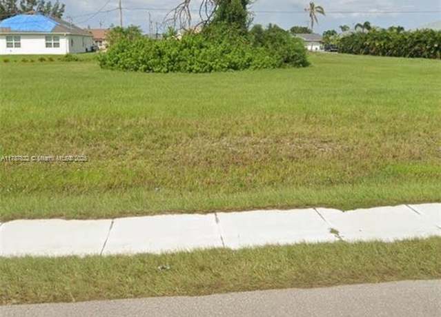 Property at 510 SW 28th Ave, Cape Coral, FL 33904
