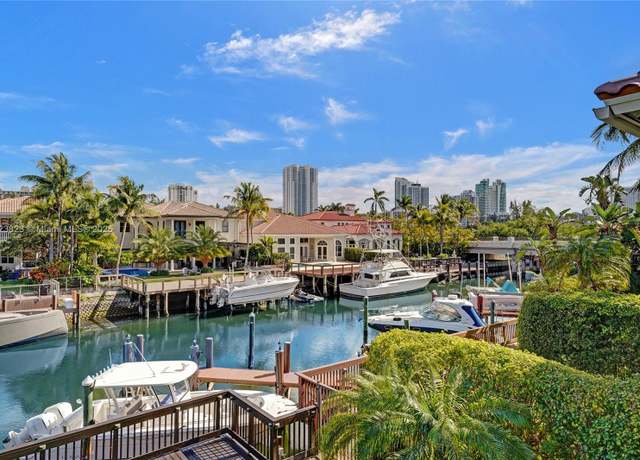 Property at 1375 E Harbor Vw E, Hollywood, FL 33019, 3 beds, 2.5 baths