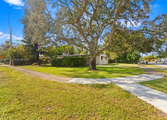 Property at 3302 SW 15th Ct, Fort Lauderdale, FL 33312, 3 beds, 2 baths