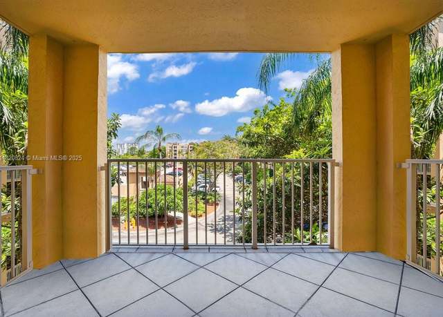 Property at 19555 E Country Club Dr #8307, Aventura, FL 33180, 2 beds, 2 baths
