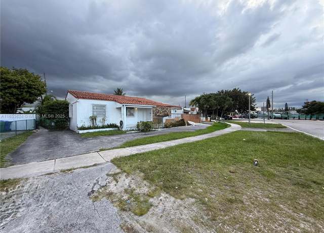 Property at 110 Flagami Blvd, Miami, FL 33144, 4 beds, 3 baths