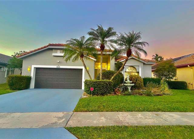 Property at 8725 NW 75th Pl, Tamarac, FL 33321, 3 beds, 2.5 baths