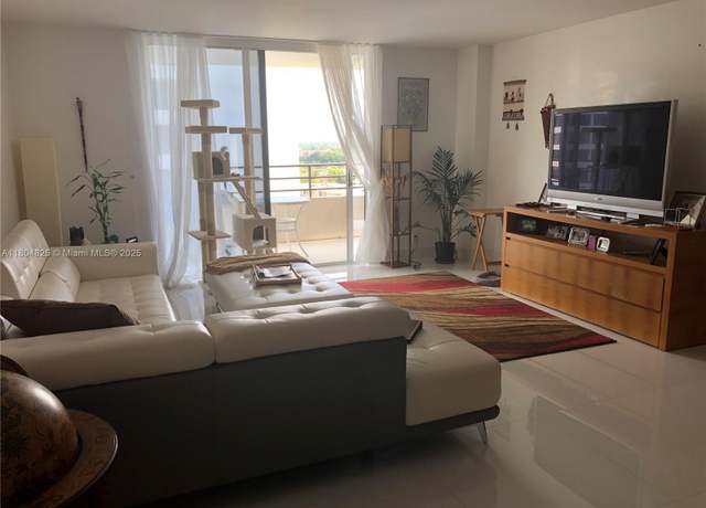 Property at 2500 Parkview Dr #1514, Hallandale Beach, FL 33009, 2 beds, 2 baths