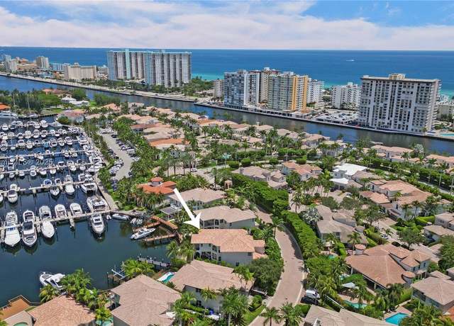 Property at 1426 Commodore Way, Hollywood, FL 33019, 6 beds, 4.5 baths