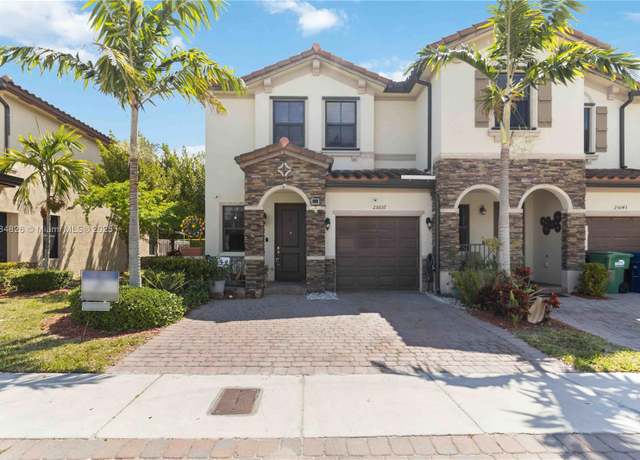 Property at 25037 SW 114th Ct, Homestead, FL 33032, 3 beds, 2.5 baths