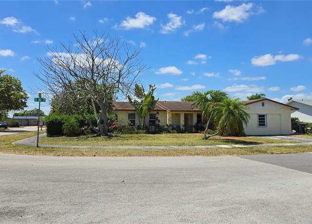 Property at 12900 SW 81st St, Kendall, FL 33183, 4 beds, 2 baths
